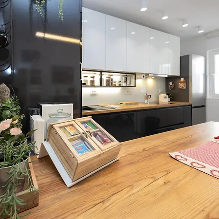 Sweet Cherry Apartament Split